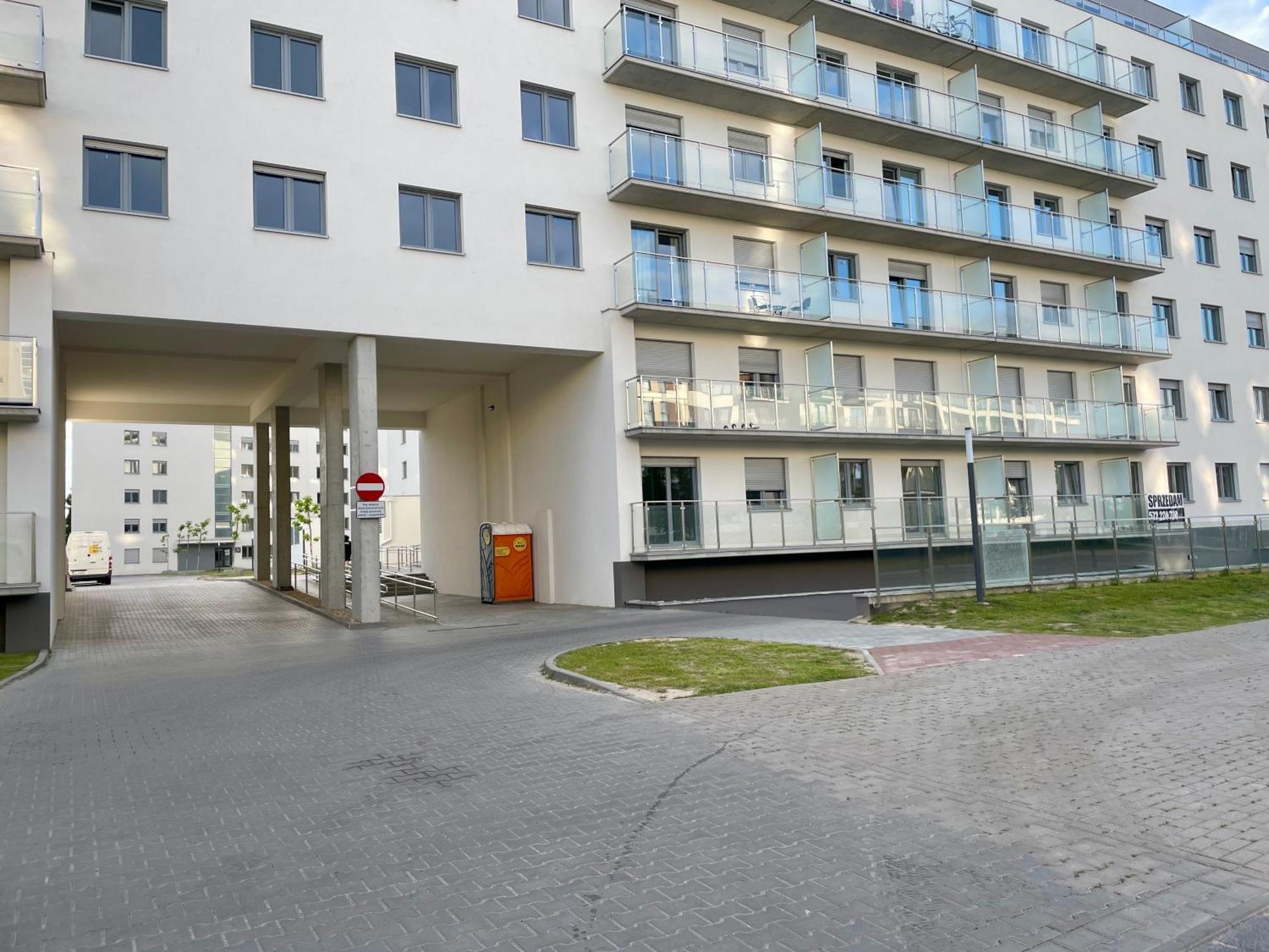 Z Widokiem Na Jezioro I Garazem *